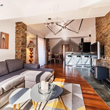 شقة Wonder - Cud Malina Z Kominkiem, Klimatyzacja I Widokiem Na Karkonosze, Blisko Centrum, Stoku, Restauracji, Aquaparku كارباش