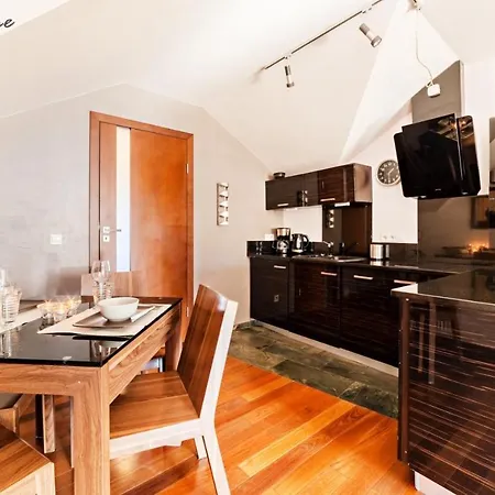 Appartement Wonder - Cud Malina Z Kominkiem, Klimatyzacja I Widokiem Na Karkonosze, Blisko Centrum, Stoku, Restauracji, Aquaparku *